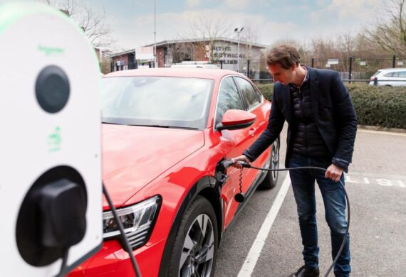 Installateur de borne de recharge pour véhicules électriques sur Nice